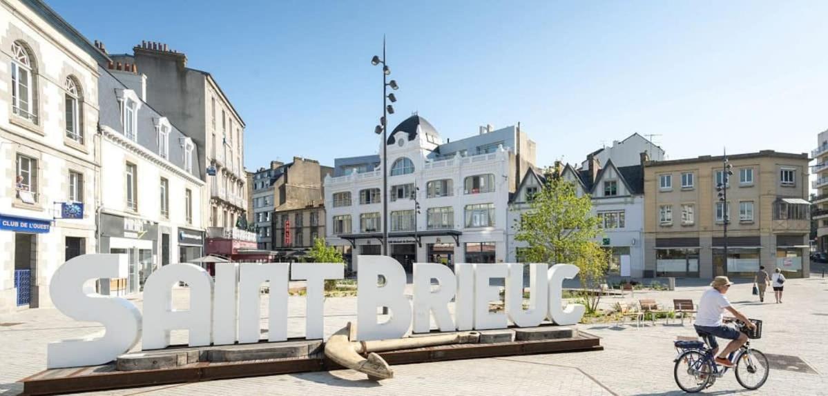 Le Nid Briochin Studio Au Coeur De Сен-Бріє Екстер'єр фото